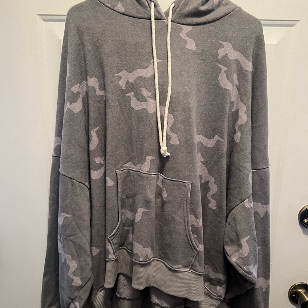 AMERICAN EAGLE CAMO HOODIE